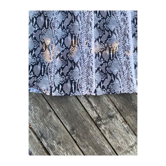 Snakeskin Print Mini Skirt Zip Hemline Stretch - Picture 2 of 10
